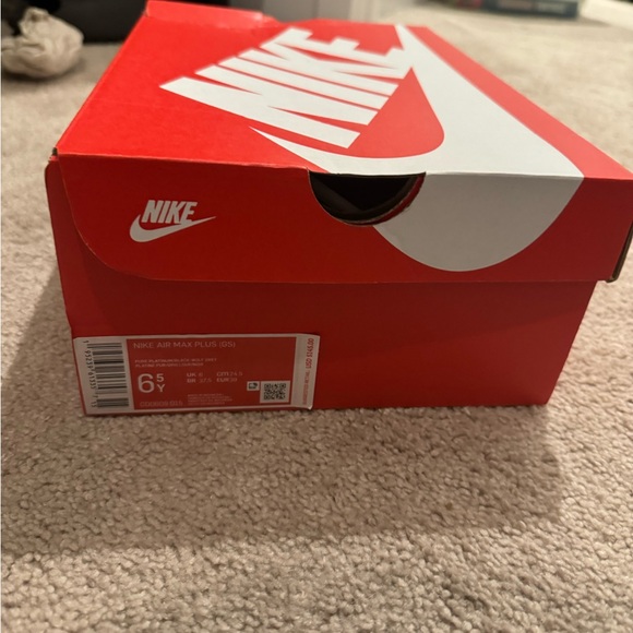 nike Air max plus (GS) size 6.5 NEW - Picture 4 of 4